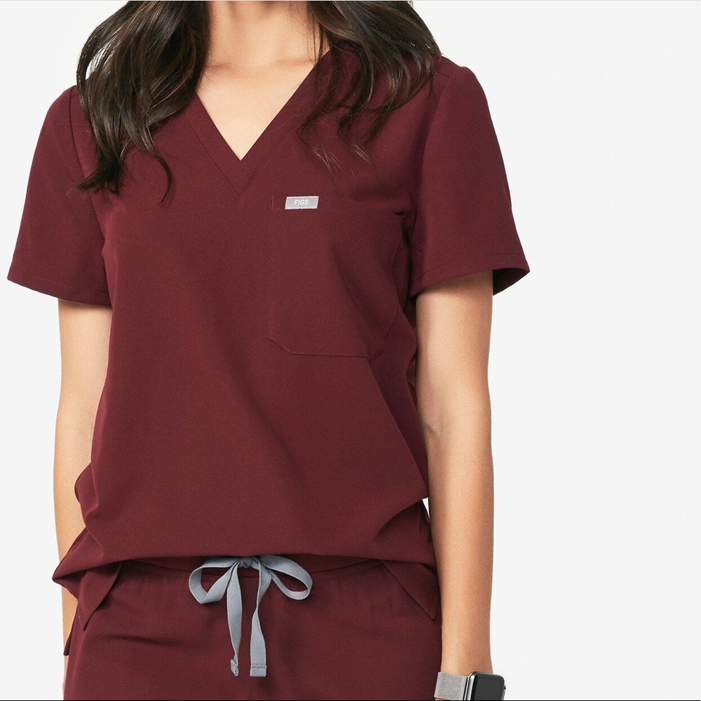 Figs scrub top